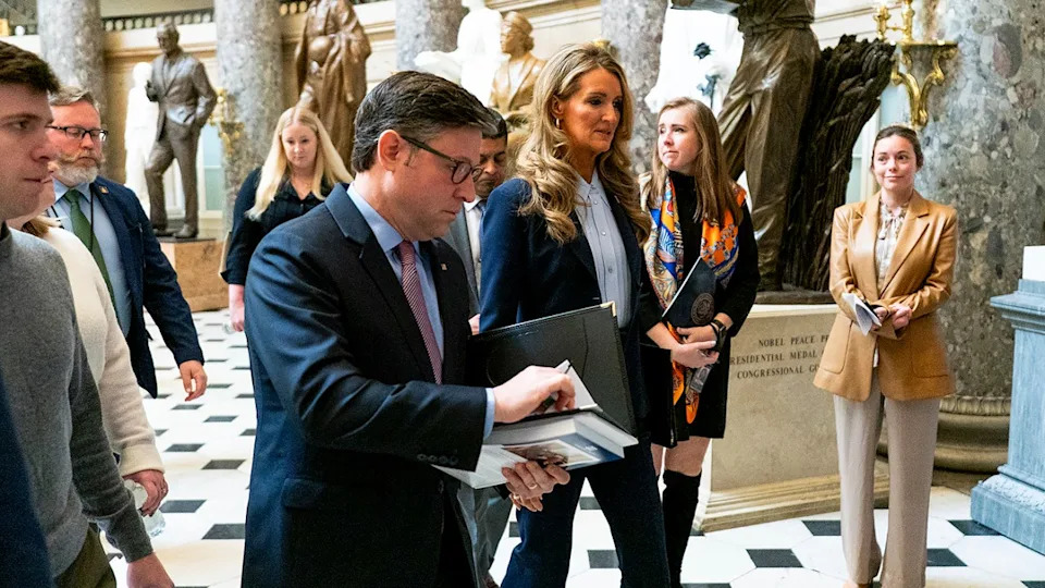 Top 10 U.S. Political Stories of 2025: Shutdowns, Scandals, and Sweeping Policy Changes