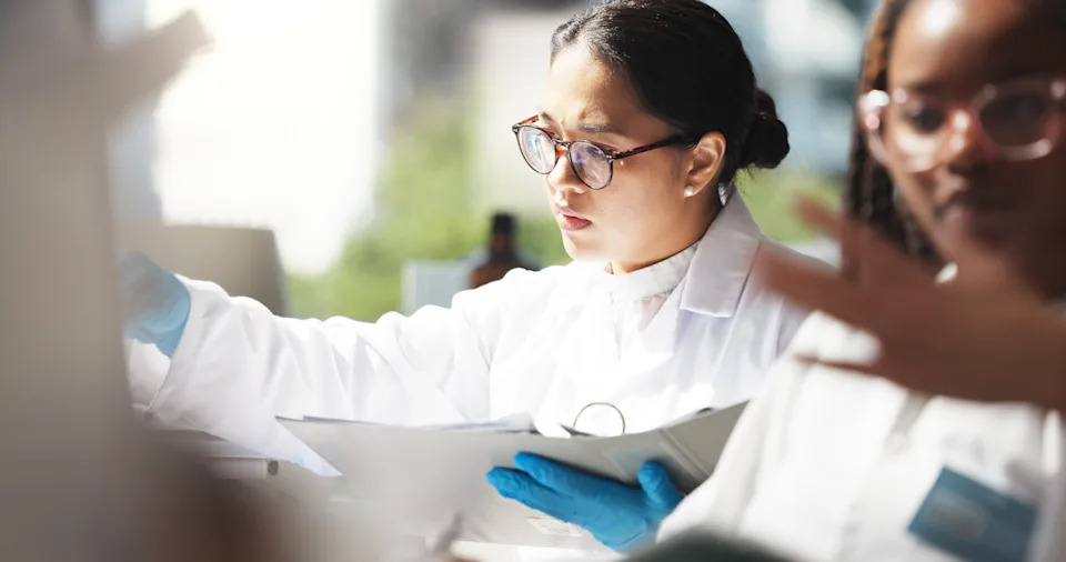 10 Uplifting Stories That Restore Faith In People — From a $1.7M Gift to Community Heroes