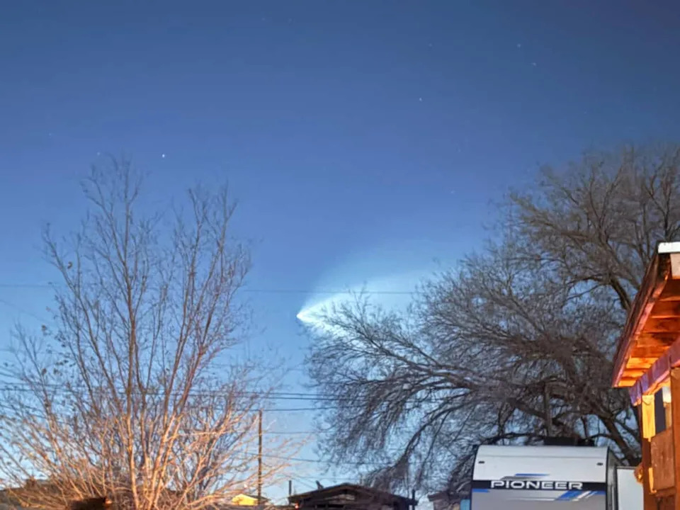 SpaceX Falcon 9 Lights Up Borderland Sky During Jan. 2 Vandenberg Launch