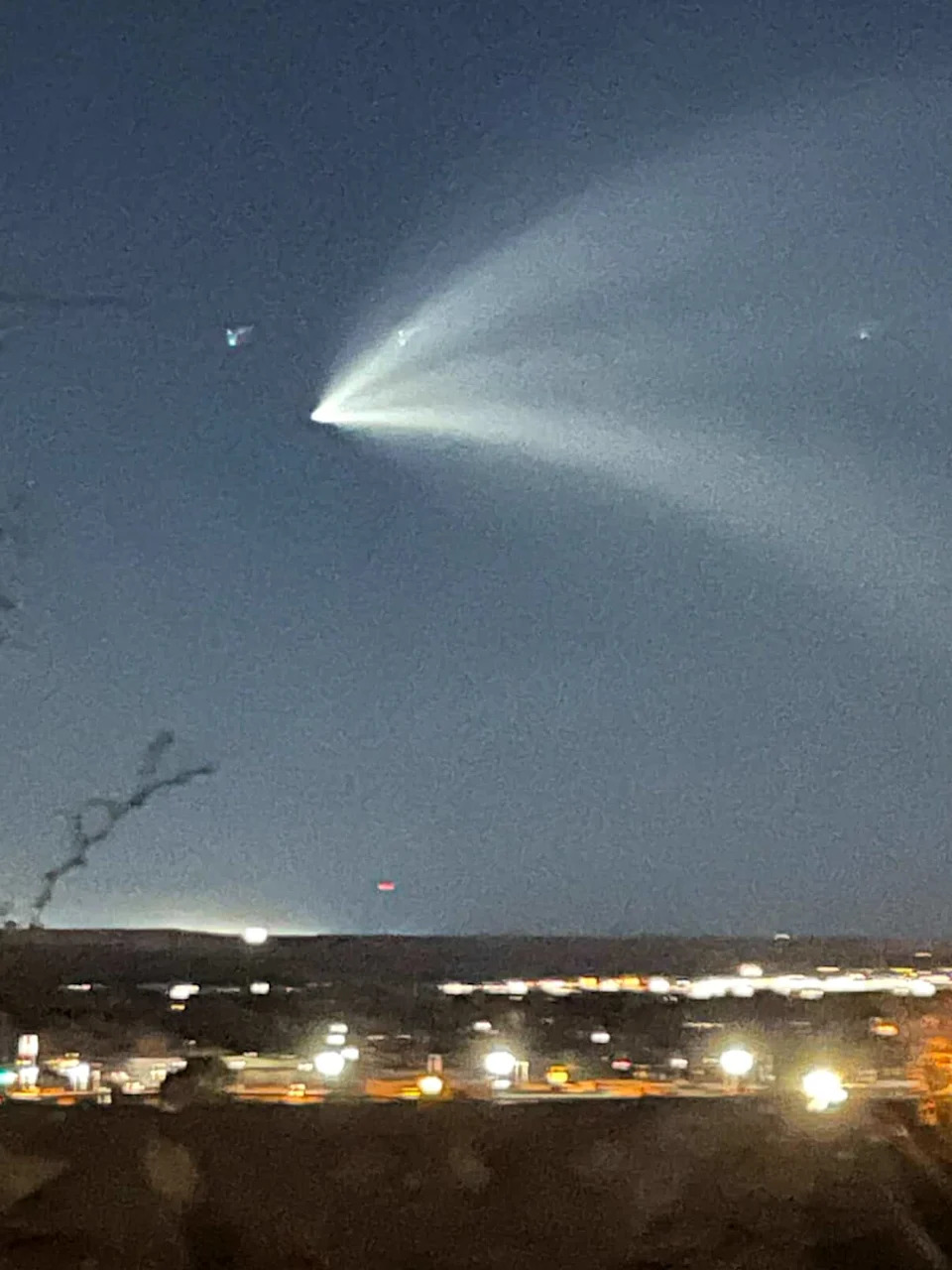 SpaceX Falcon 9 Lights Up Borderland Sky During Jan. 2 Vandenberg Launch