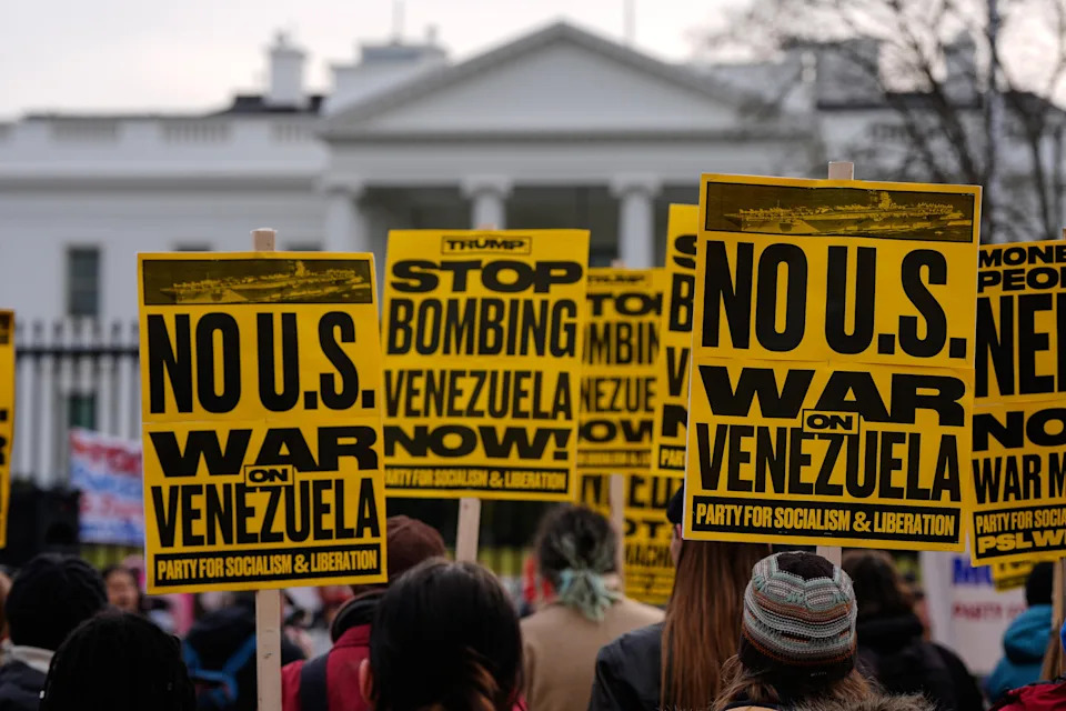 World Reactions: Venezuelans Protest and Celebrate After U.S. Operation Claimed To Have Captured Nicolás Maduro