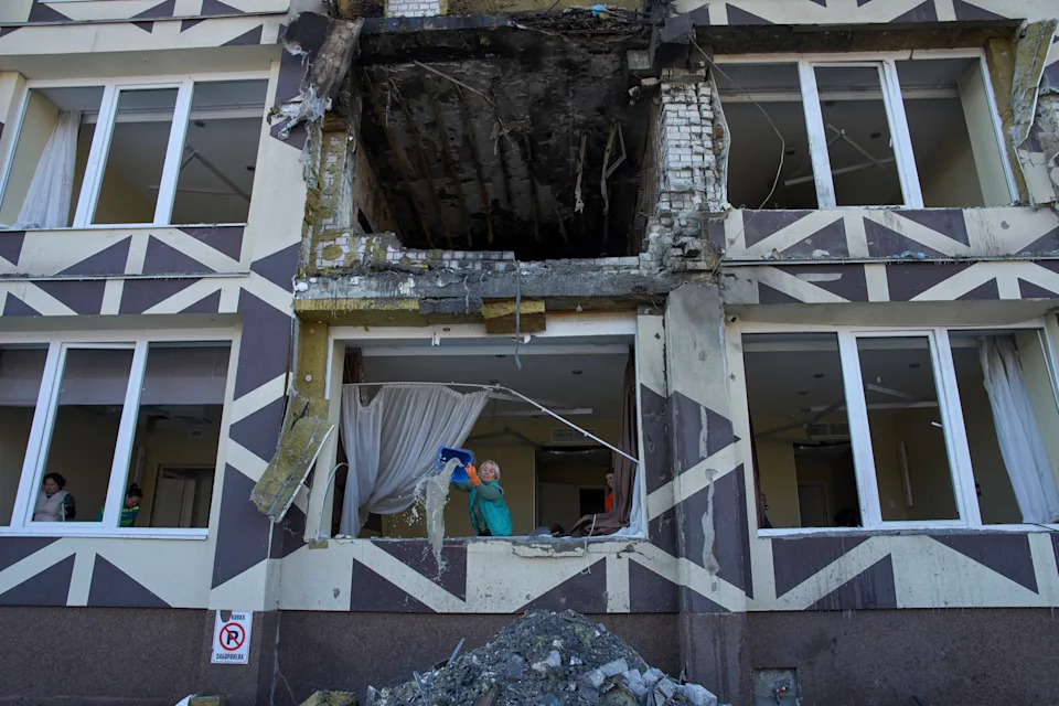 Zelenskyy Overhauls Security Leadership, Appoints Chrystia Freeland as Economic Adviser Ahead of Paris Talks