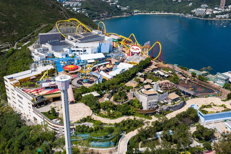 15 Stranded Mid‑Air on Ocean Park’s Wild Twister After Signal Failure — Second Halt in Five Months