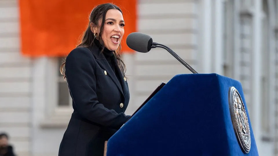 After Maduro's Capture, Democrats Struggle to Keep Focus on Affordability Amid Foreign-Policy Split