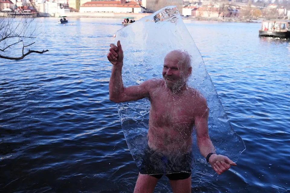 Fotografije: Proslave Bogojavljenja — Dan Tri Kralja, Krštenje i Ritualne Kupke