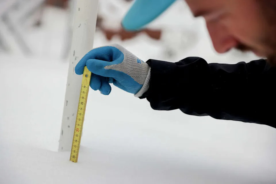 Donner Summit's 150-Year Snow Record: UC Berkeley Lab Blends Tradition With Modern Science