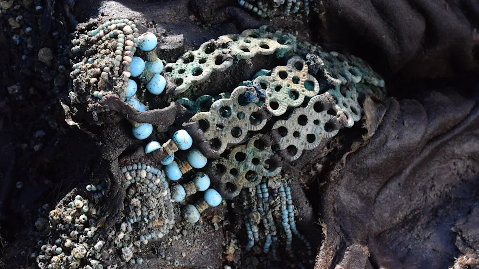 DNA Study Finds Long-Term Yakut Genetic Continuity — 18th‑Century Female Shaman Had Closely Related Parents