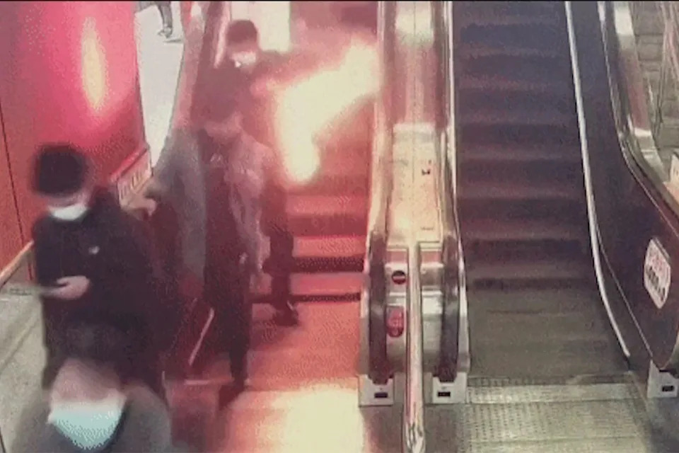 Power Bank Explodes on Shanghai Subway, Sets Commuter’s Jacket Ablaze — No Serious Injuries