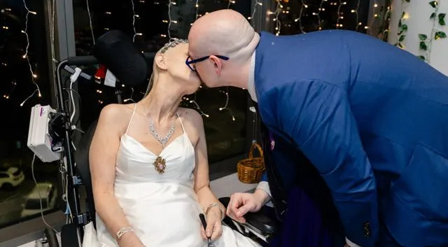 Hospital Staff Create Dream Wedding for Bride After Rare Spinal Sarcoma Diagnosis