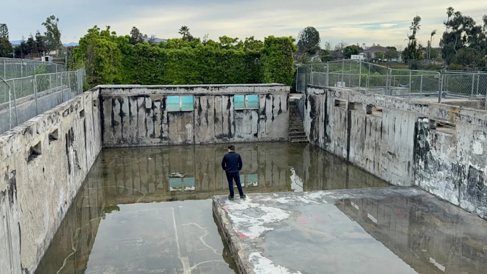 “They Let Us Burn”: Palisades Fire Survivors Rally for Accountability One Year After Devastating Blaze