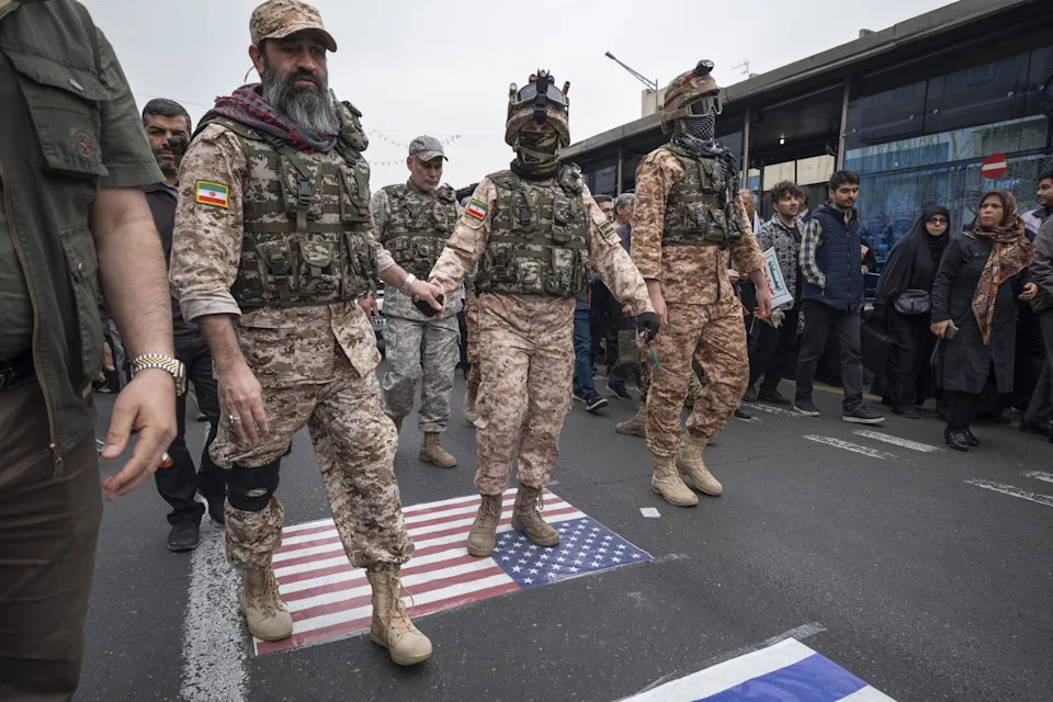 Who Would Rule Iran If the Islamic Republic Collapsed? Security Forces, Exiles and an Unclear Succession