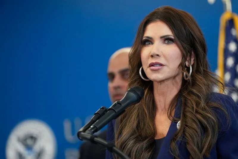 DHS To Deploy Hundreds More Officers To Minnesota After Mass Protests, Noem Says