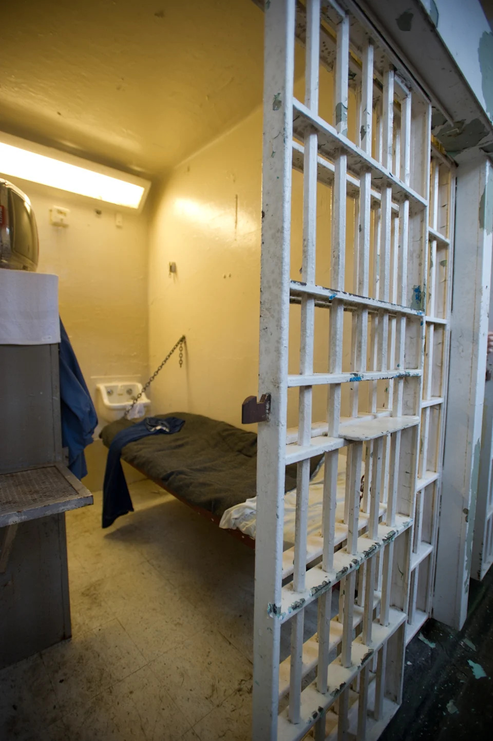 Former Inmates Describe Life Inside U.S. Prisons: Solidarity, Coercion, and Costly Systems