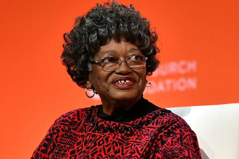 Claudette Colvin, Civil Rights Trailblazer Who Refused a Bus Seat at 15, Dies at 86