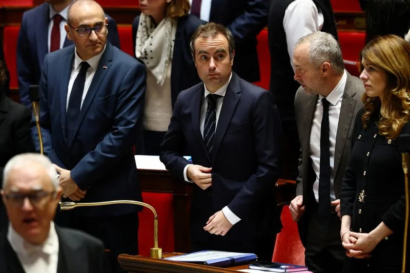 French Government Survives Two No-Confidence Votes — Now Girds For Contentious 2026 Budget Fight