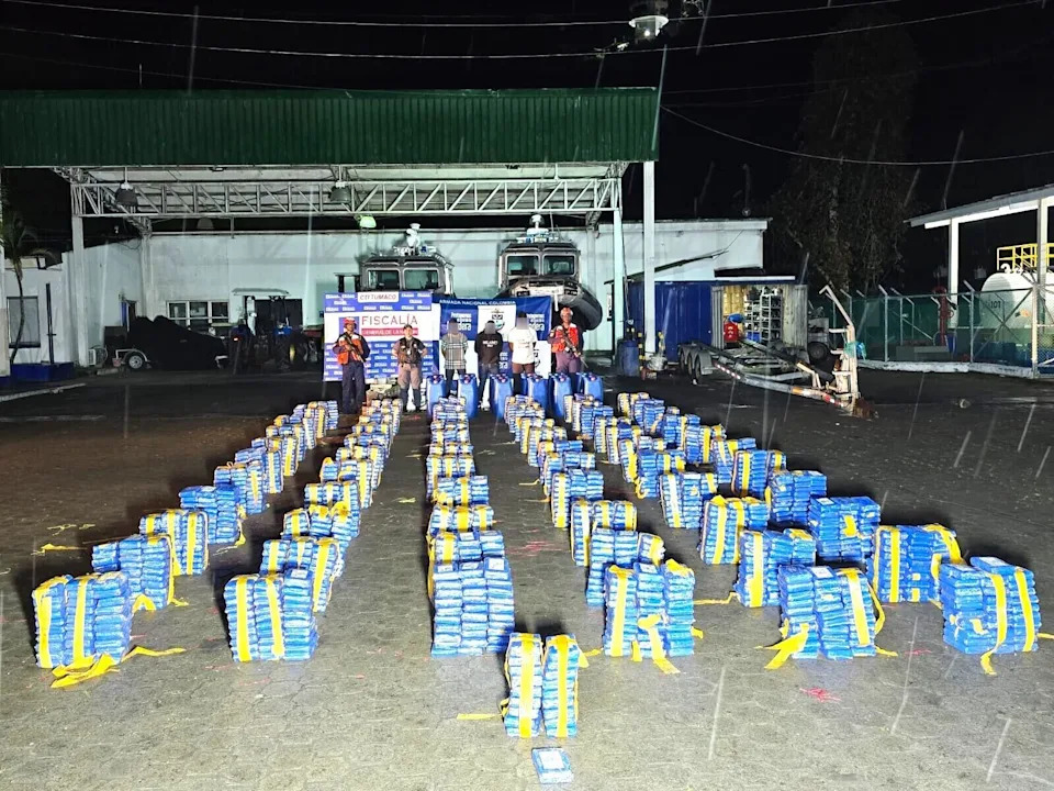 Colombian Navy Seizes More Than 2 Tons of Cocaine After High-Speed Chase Off Tumaco