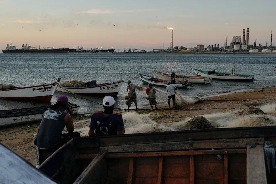 Life By The Refineries: Photos From Venezuela’s Paraguana Peninsula After Maduro’s Capture
