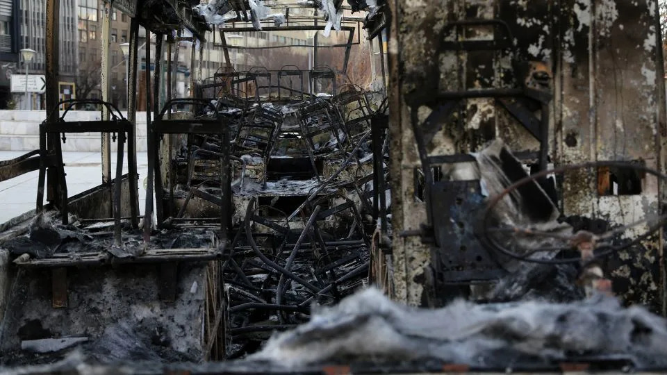 U.S. Teeters on Strikes Against Iran — Trump Pauses After Allies Push for Restraint