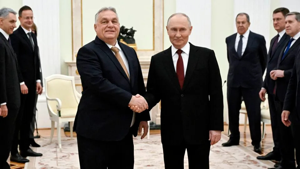 Global Right‑Wing Figures Back Orbán in High‑Stakes Campaign Ahead of Hungary Vote