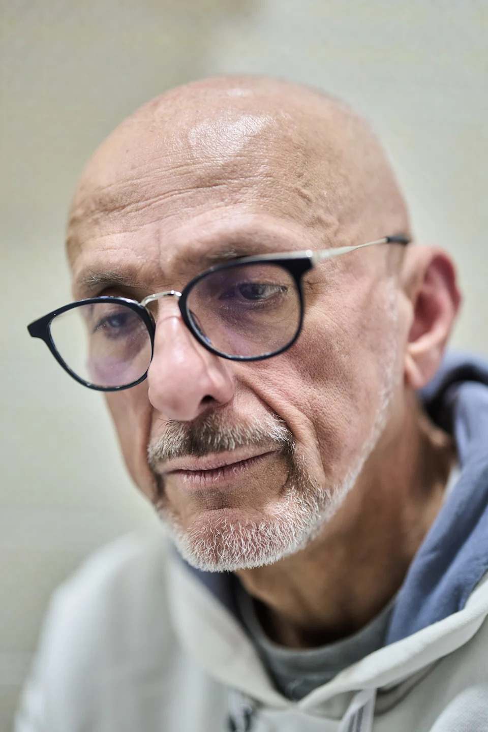 After Maduro’s Ouster, Venezuelans in Spain Balance Hope and Fear