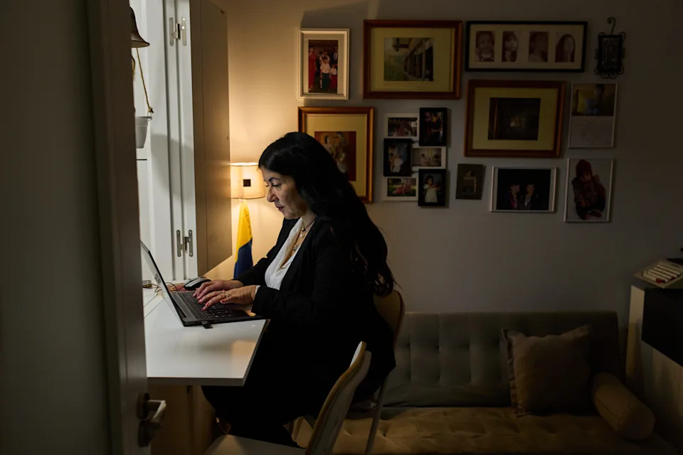 After Maduro’s Ouster, Venezuelans in Spain Balance Hope and Fear