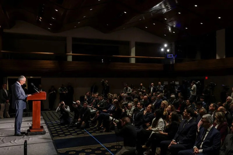 Exiled Shah's Son Urges Stronger International Pressure as Iran Protests Wane After Crackdown