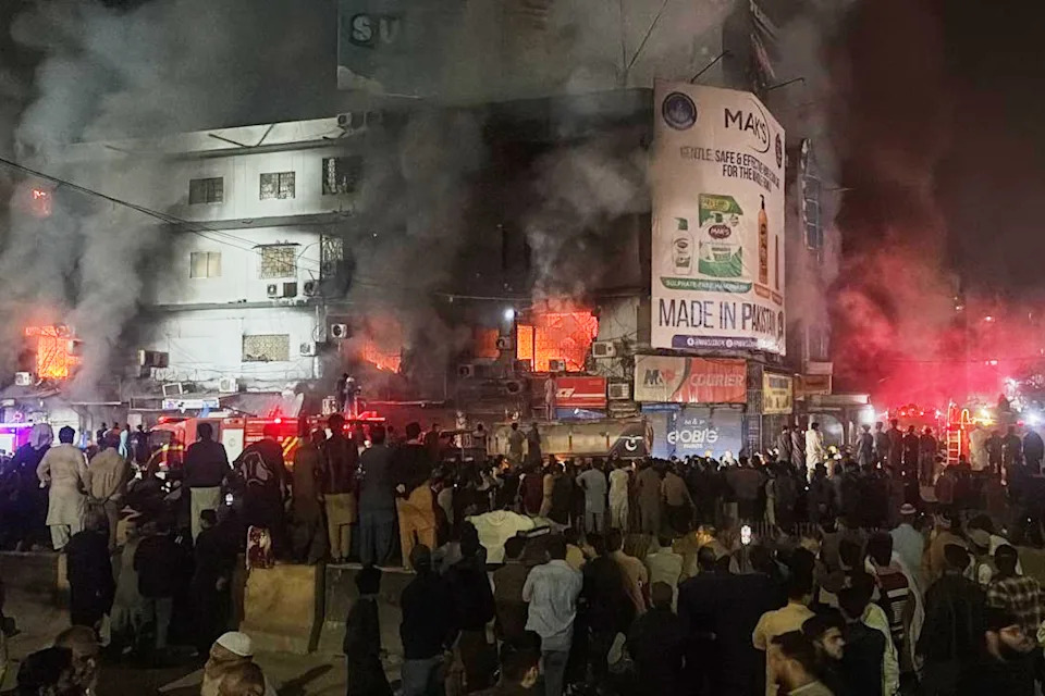 Massive Blaze Devastates Gul Plaza Mall in Karachi; Three Dead, Dozens Injured
