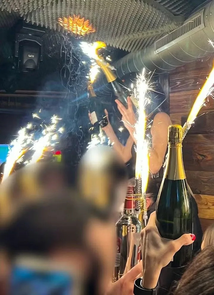 Deadly Nightclub Fire in Crans‑Montana: Sparkler Ignites Flammable Foam, 40 Killed as Inquiries Expand