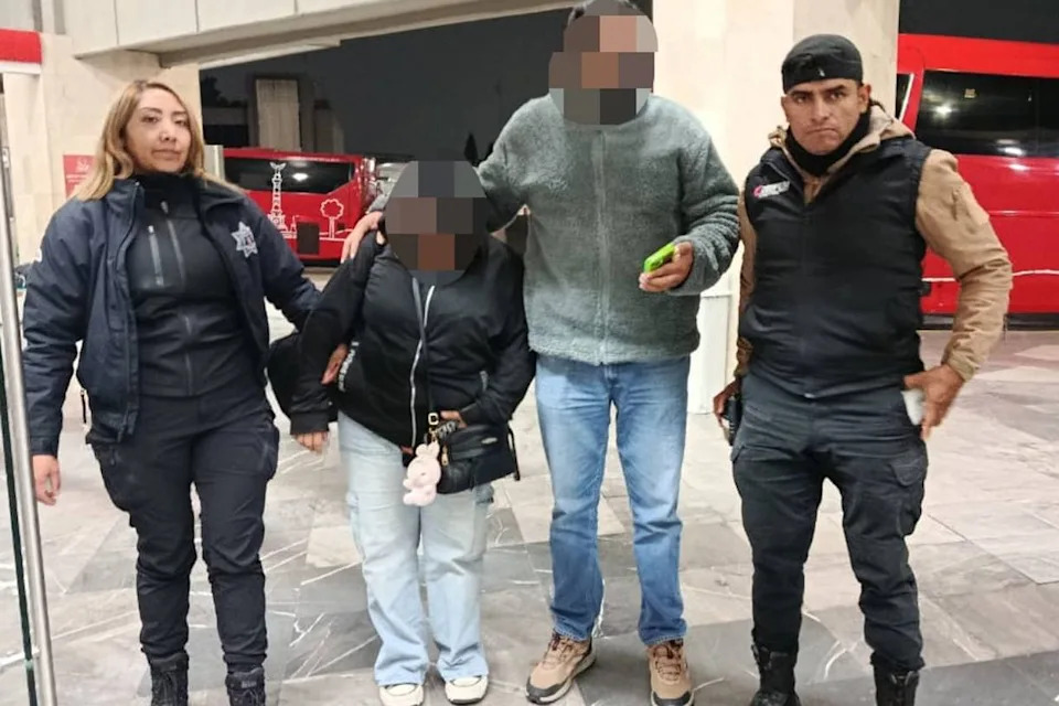 Two Girls Found Alive at Mexico City Bus Terminal After Alleged Roblox Chat Lure
