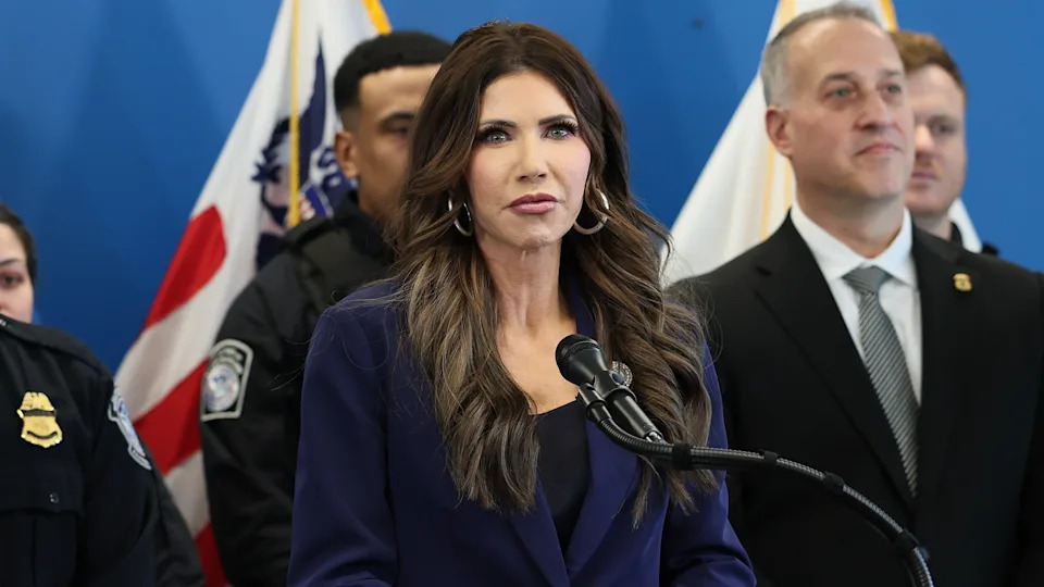 Report: DHS Framed Old Jailhouse Transfers As New ICE Arrests In Minnesota