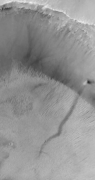 Are There Thunderstorms on Mars? How Dust Storms Produce Lightning on the Red Planet