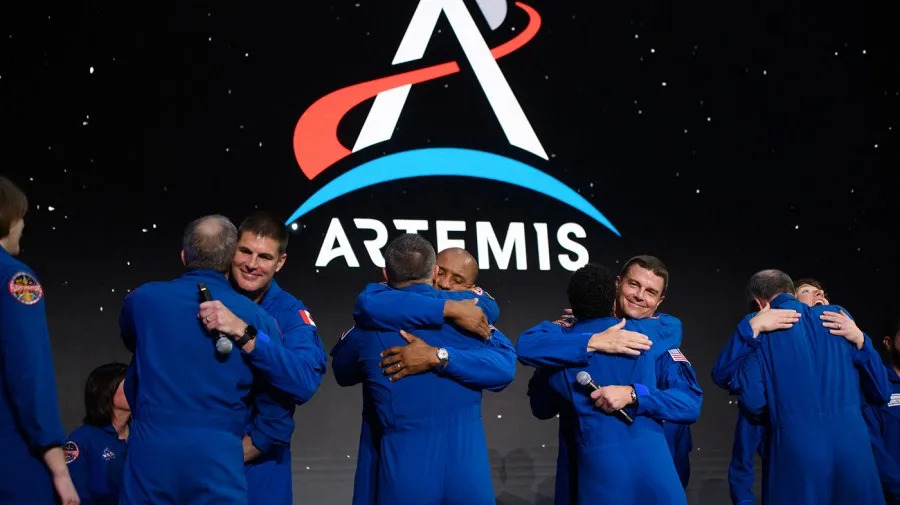 Send Your Name Around the Moon: NASA Invites Public to Join Artemis II Flyby