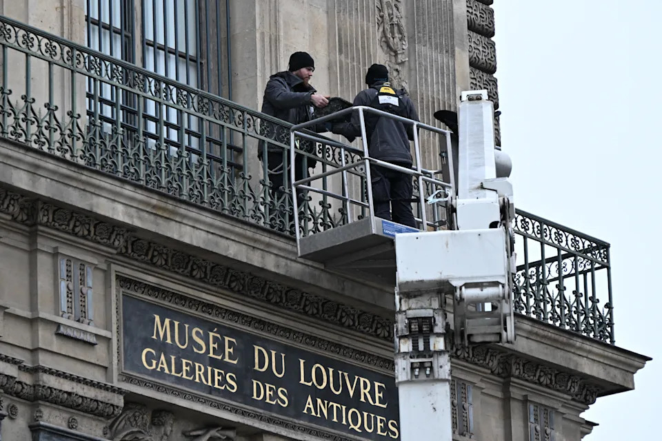 Surveillance Footage Broadcast of Brazen Louvre Jewel Heist — Eight Crown Jewels Still Missing