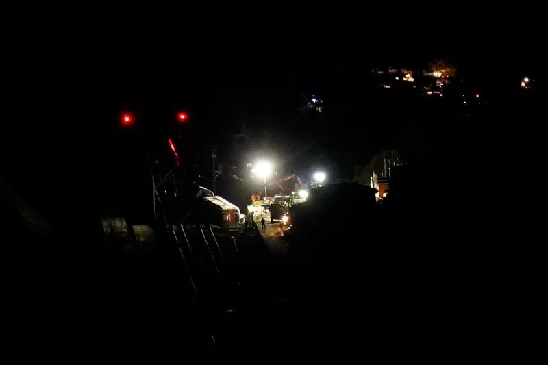 Spain Deploys Cranes to Recover Missing After Deadly Adamuz Train Crash