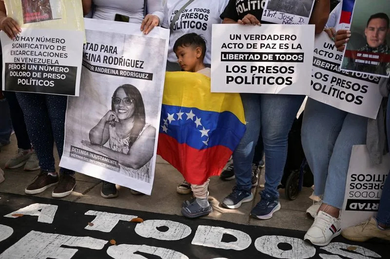 Venezuelans Weigh Returning Home Amid Political Shifts and Fragile Hope