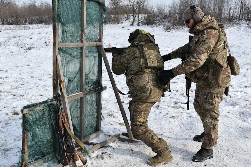 Trump to Meet Zelenskyy as Ukraine Endures a Bitter, Power-Starved Winter After Russian Strikes