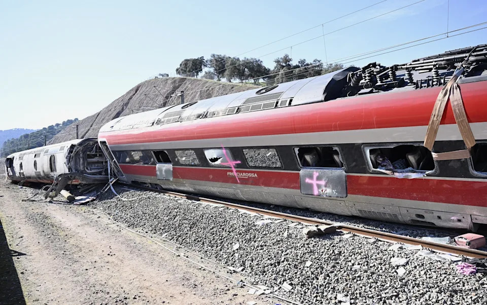 Phone Calls Reveal Driver Unaware For Four Minutes After Deadly Spain Train Collision