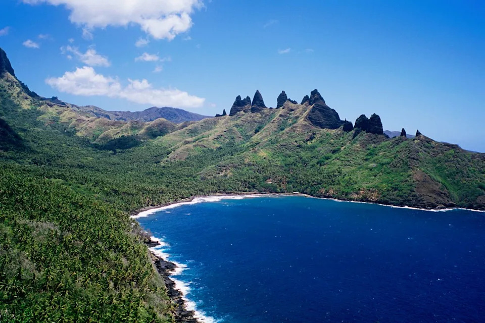 American Passenger Reported Missing After Going Overboard From Windstar’s Star Breeze Near Marquesas Islands