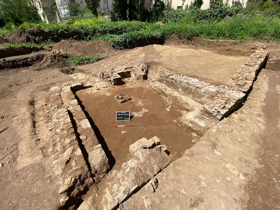 2,400-Year-Old Hercules Shrine and Elite Tombs Unearthed Near Rome's Ancient Walls