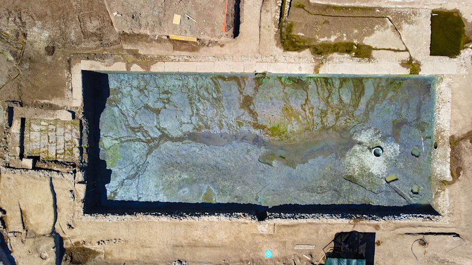 2,400-Year-Old Hercules Shrine and Elite Tombs Unearthed Near Rome's Ancient Walls