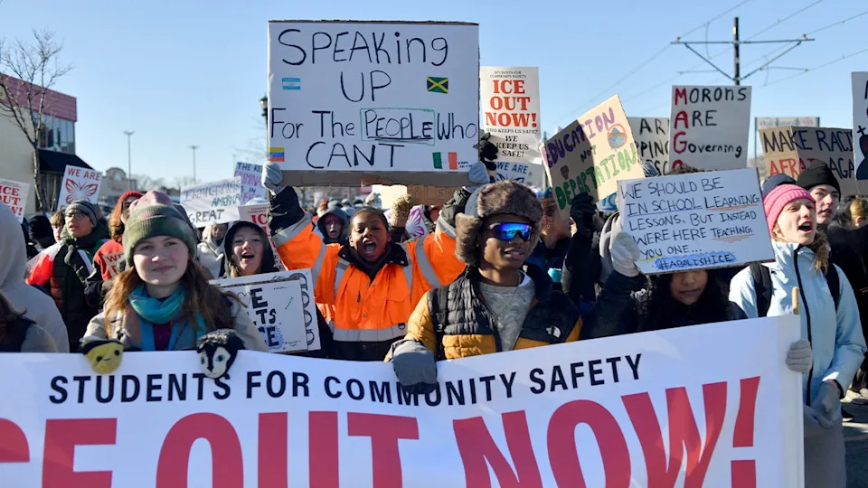 Minn. DSA Urges Workers To Use Sick Leave For Anti‑ICE Protests; Separate Group Shares Direct‑Action Tactics