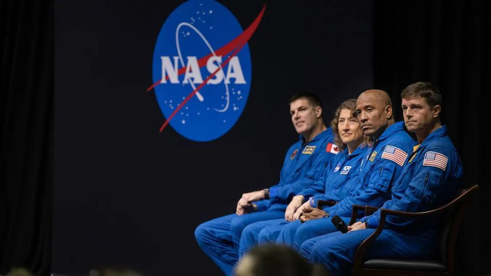 NASA To Fly Artemis II Despite Known Orion Heat‑Shield Flaw — Experts Split Over Crew Safety