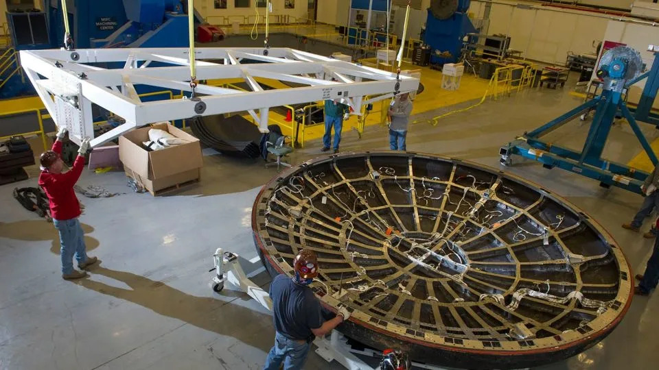 NASA To Fly Artemis II Despite Known Orion Heat‑Shield Flaw — Experts Split Over Crew Safety