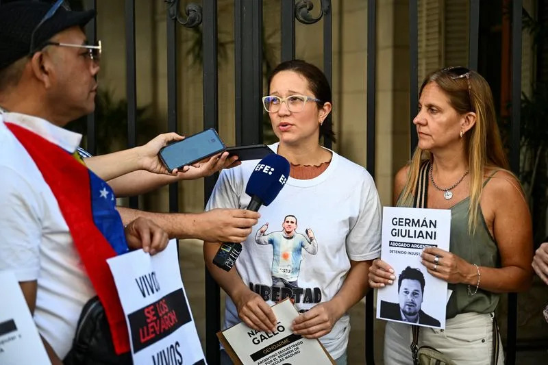 Argentine Families Appeal to Vatican as Venezuela Begins Selective Prisoner Releases