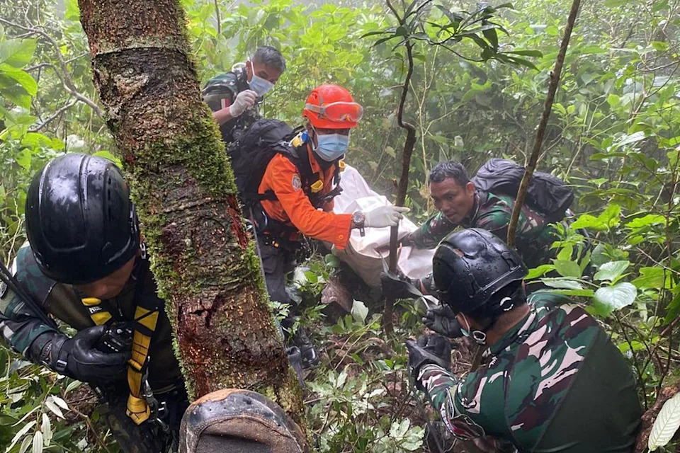 All 10 Bodies Recovered After Indonesia Air Transport ATR 42-500 Disappears Over South Sulawesi