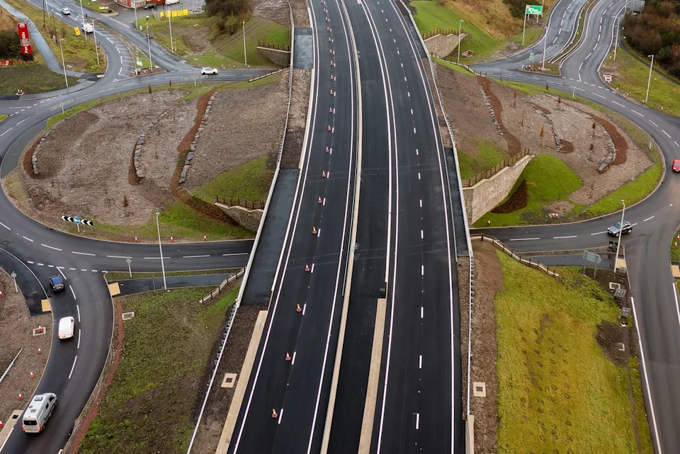 Two Strangers Pull 9-Month-Old From Burning Car Seconds Before It Was Engulfed