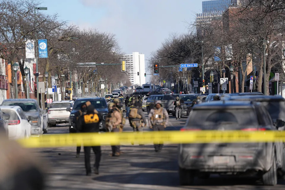 Federal Agents Kill 37-Year-Old in Minneapolis; Crowd Confronts Officers — AP Photo Gallery
