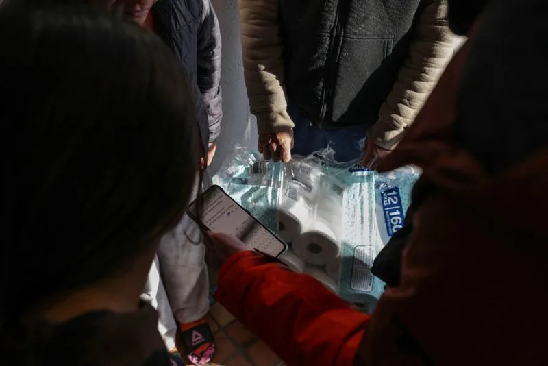 ‘It’s Time To Act’: Minnesotans Mobilize to Monitor ICE After Fatal Shooting