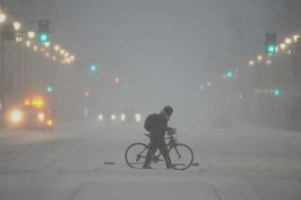 Major Winter Storm Smothers New York City, Washington, D.C. and Philadelphia — See Striking Photos