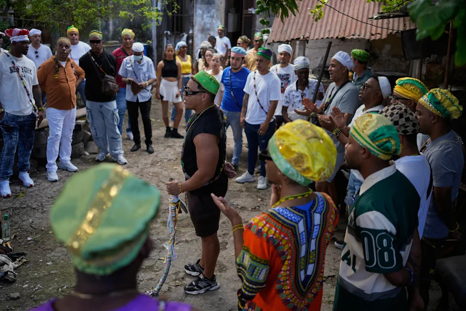 Havana Santería Priests Hold Rituals for Peace as U.S.–Cuba Tensions Rise